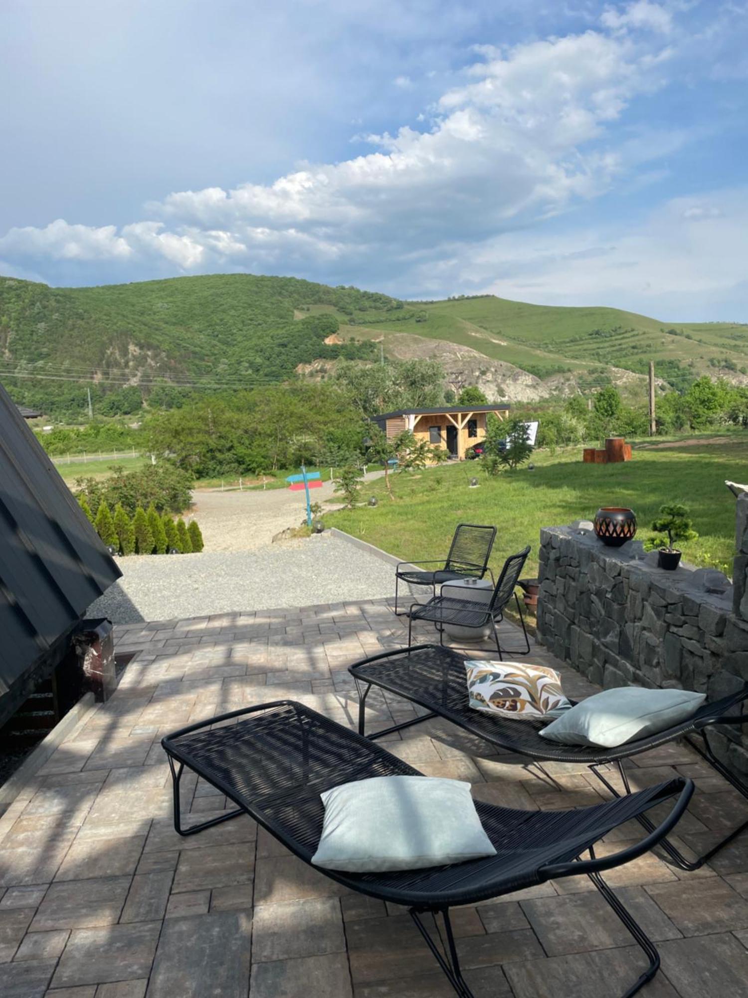 Hotel A Frame 1 Transalpina Petresti Esterno foto